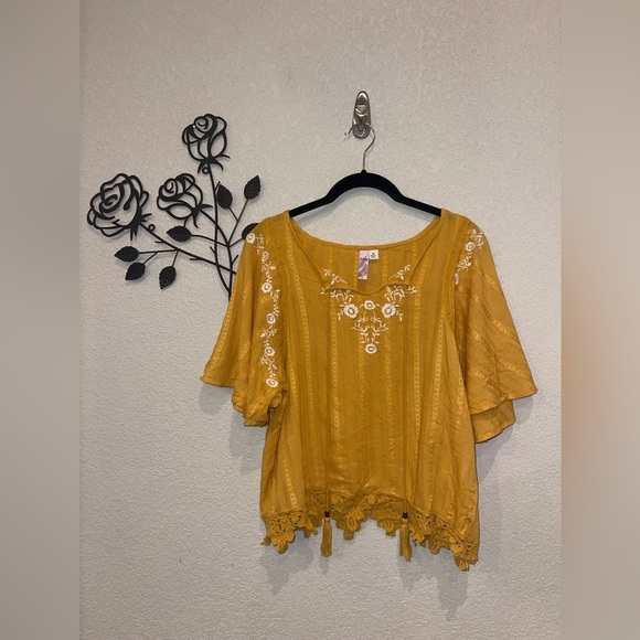 ALYA Embroidered Lace Trim Mustard Yellow Blouse Size Medium - Picture 3 of 10